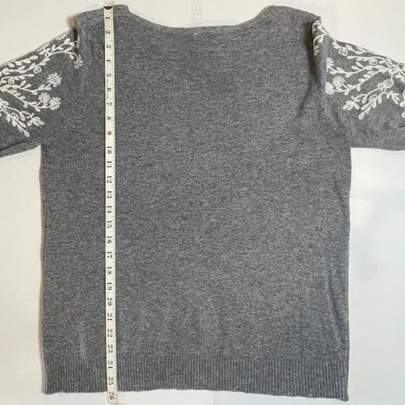 Women's Gray Crewneck Sweater with White Floral Embroidery - Picture 11 of 11